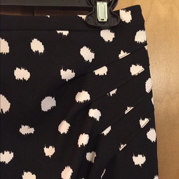 Like-new Black and White Jacob Polka Dot Pencil Skirt size 6 - Picture 2 of 5